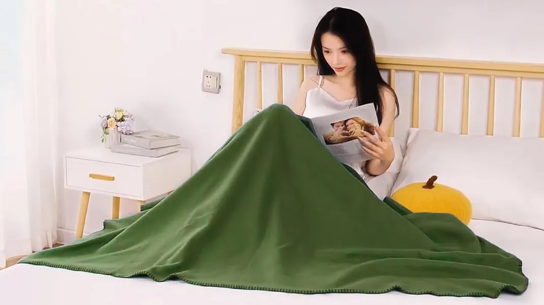 50x60 Throw Blankets, Ultra Soft Hypoallergenic Fleece Throw Blanket for Livingroom, Couch, Chair, Bed